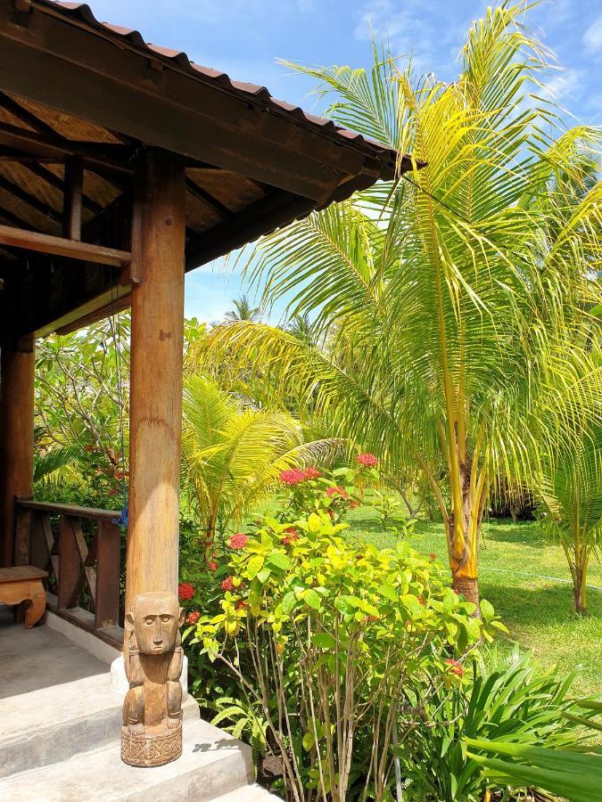 Waiara Village Guesthouse Maumere Dış mekan fotoğraf